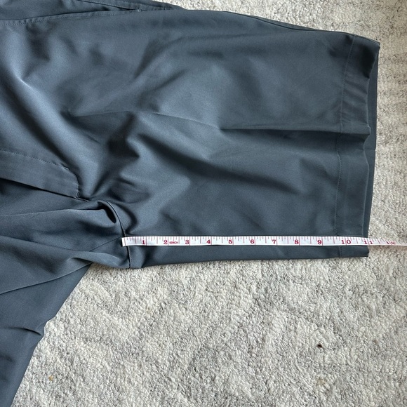 Nike Gray Athletic Shorts Lightweight and Tailored - Picture 6 of 6